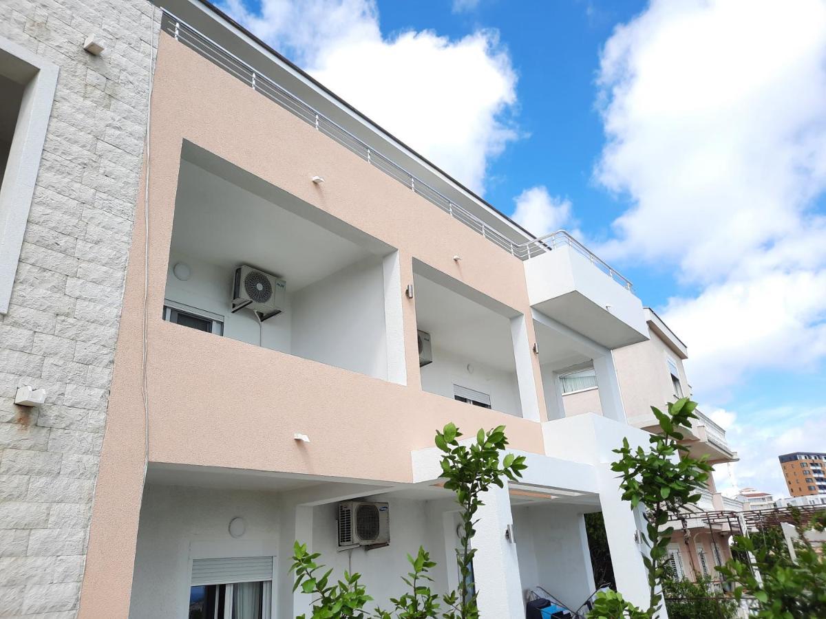 Studio Apartments Jupo Ulcinj Esterno foto
