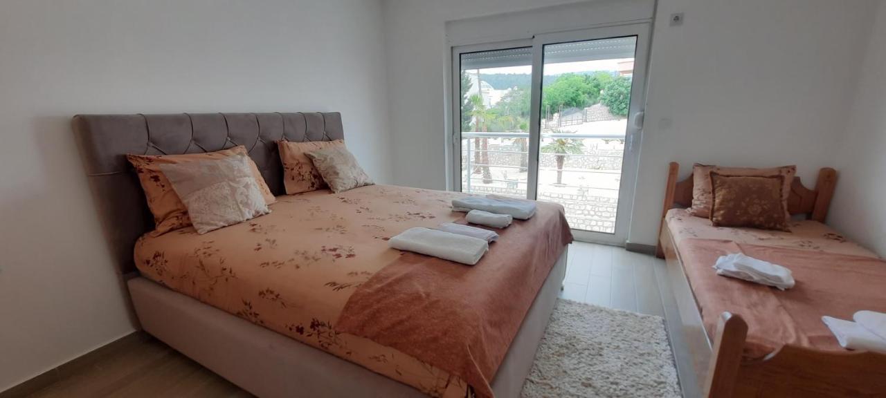 Studio Apartments Jupo Ulcinj Esterno foto